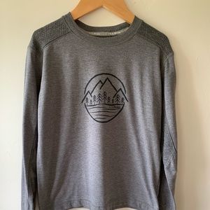 LL Bean sz 8 graphic long sleeve shirt